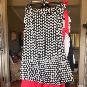 ELOQUII Black Skirt with embroidered white daisies